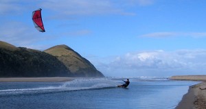 Kitesurfing - Riding Upwind Image